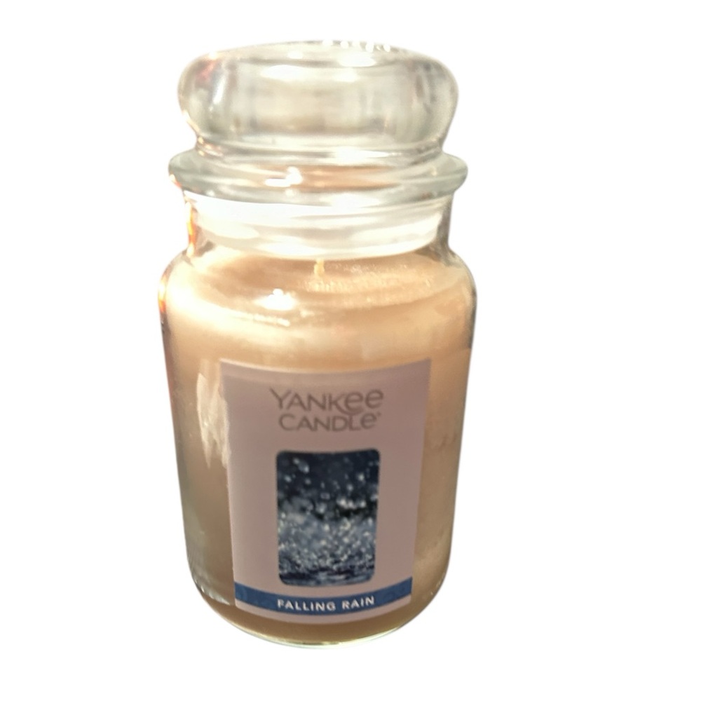 Yankee Candle Falling Rain Scented Candle - Cream